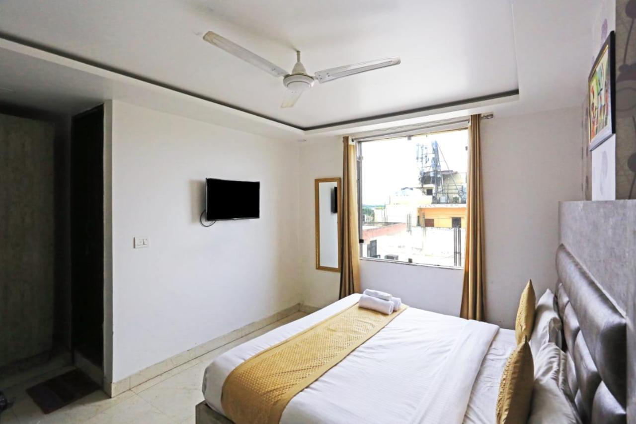 Hotel Broadway Near Delhi Airport New Delhi Exteriör bild