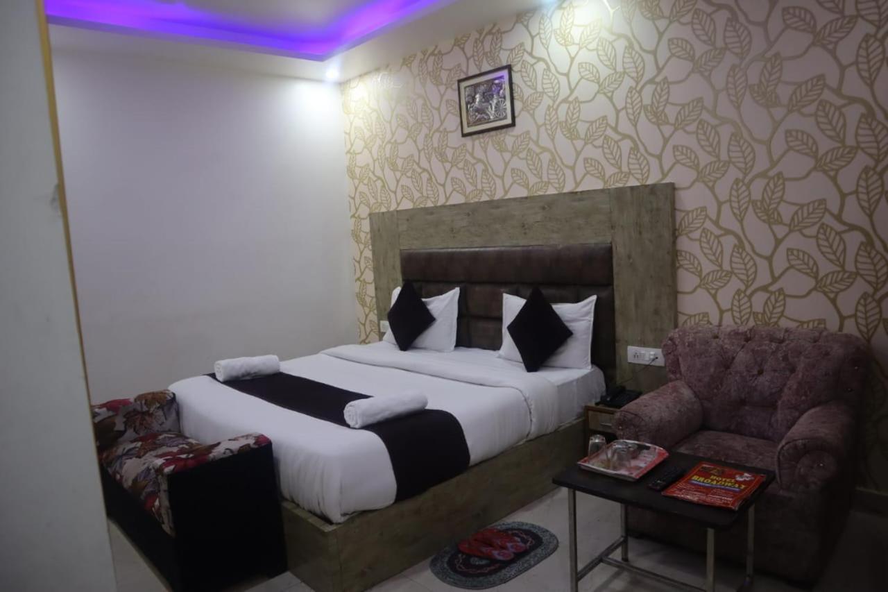 Hotel Broadway Near Delhi Airport New Delhi Exteriör bild