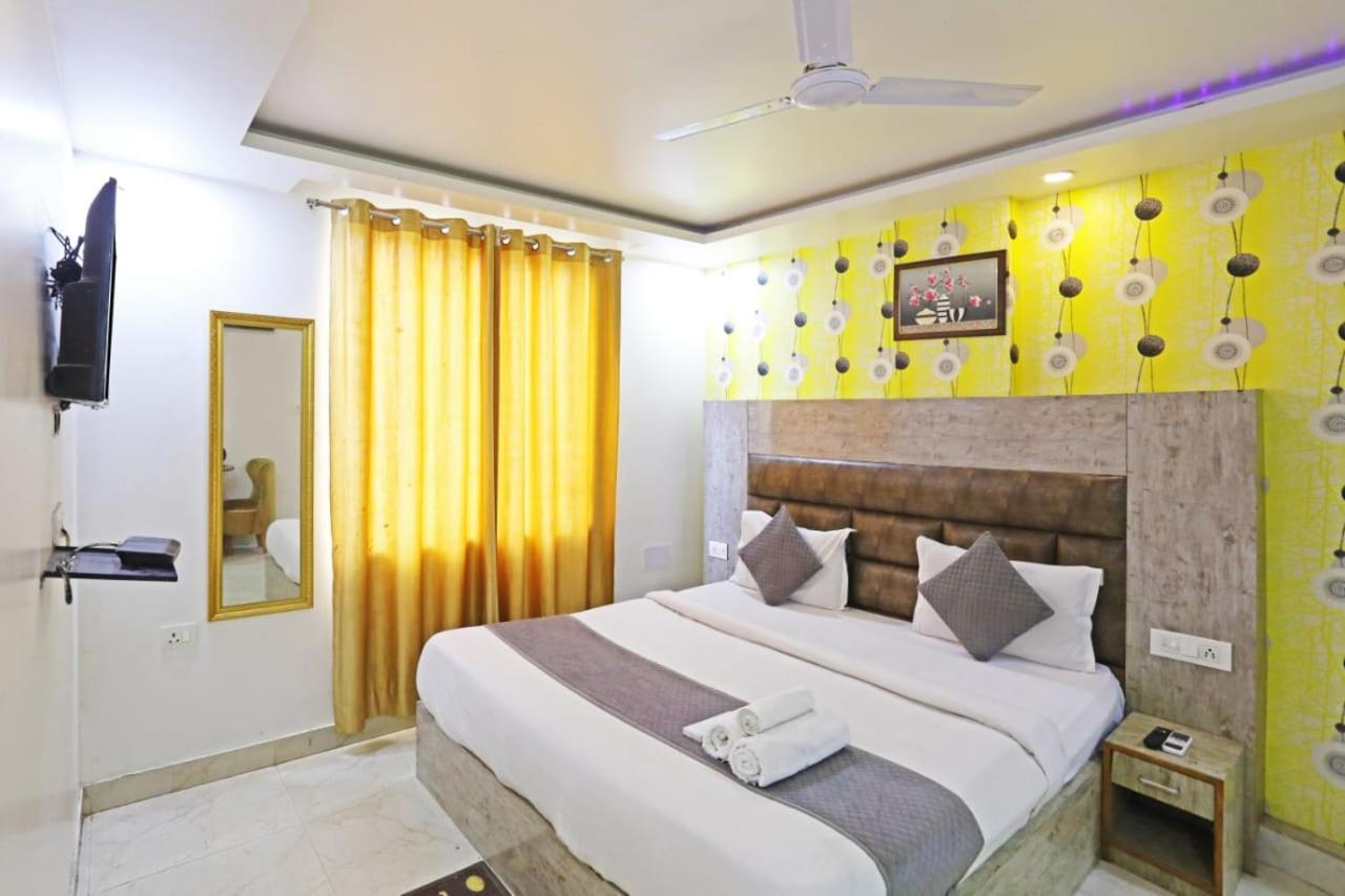 Hotel Broadway Near Delhi Airport New Delhi Exteriör bild